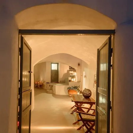 Feriehus Rodies Traditional House Emporio (Santorini)
