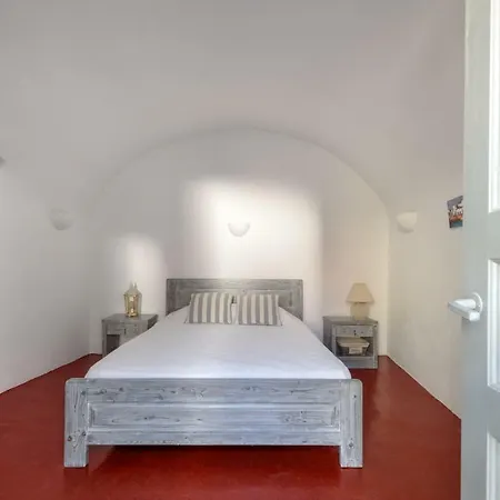 Rodies Traditional House * Emporio (Santorini)